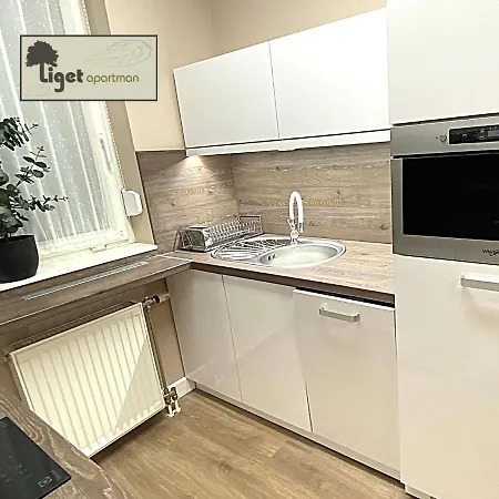 Liget Διαμέρισμα *